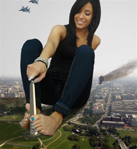 Page 8. . Giantess videosection